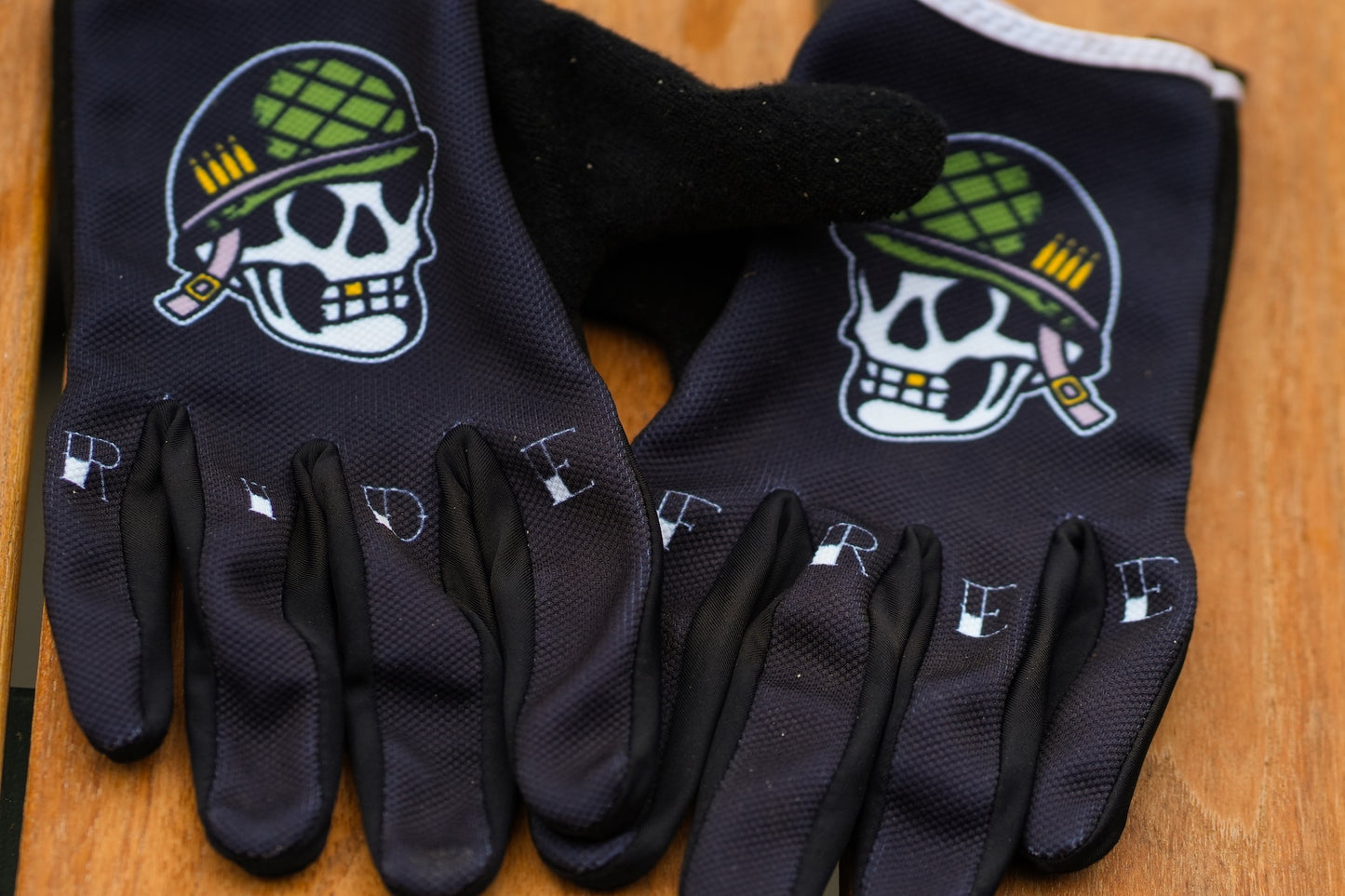 Ride Free Gloves